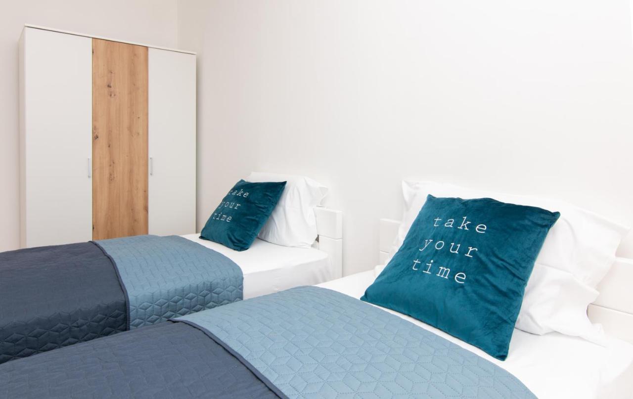 The Rose Garden Apartments Portoroz Exterior foto