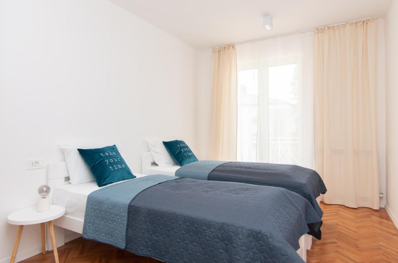The Rose Garden Apartments Portoroz Exterior foto